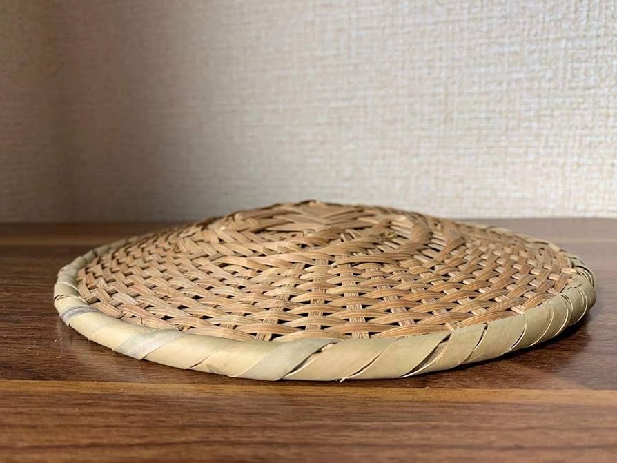 Amazon｜竹ざる 蕎麦ざる 直径約21㎝ 戸隠風 白竹｜そば皿