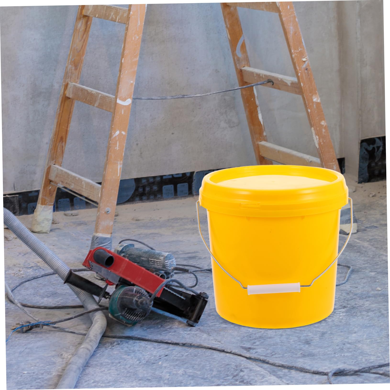 Gatuida Secchio di Plastica da 5l con Coperchio e Manico, Set da 2 Pezzi, Contenitore Sicuro e Portatile per Acqua e Uso Domestico da Giardino