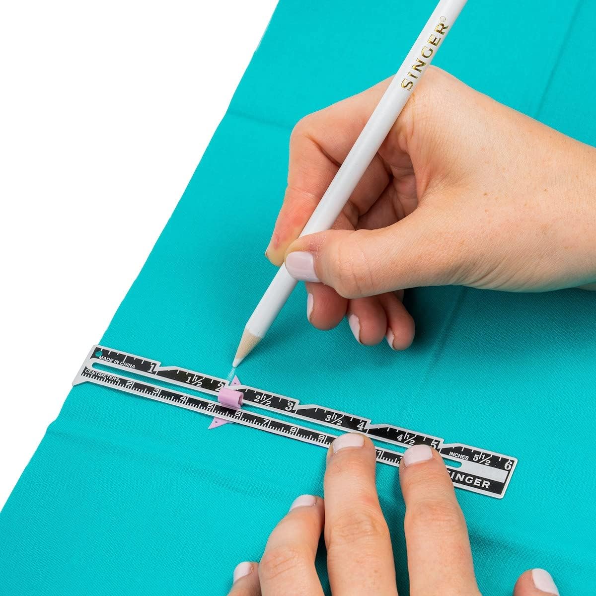 SINGER Beginners Sew Kit with Zipper Pouch - 130 pcs