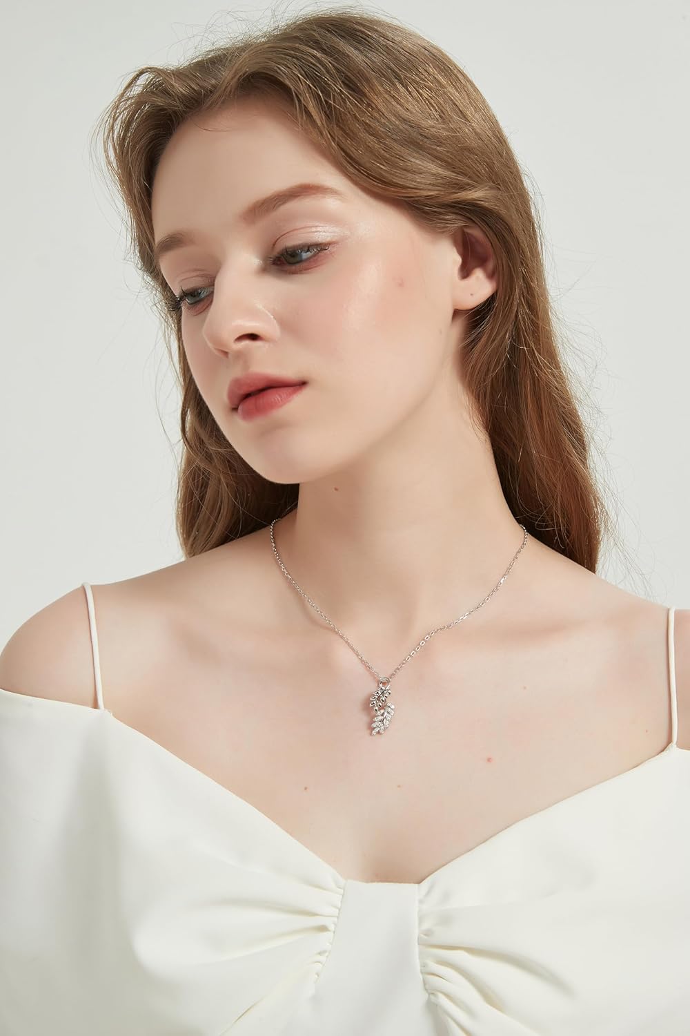 THELANDA Genuine Moissanite Sterling Silver Lovely Smooth Leaves Pendant Necklace, Adjustable 18-20 Inch with Lobster Clasp, Elegant Fine Jewelry Gift for Women - Image 7