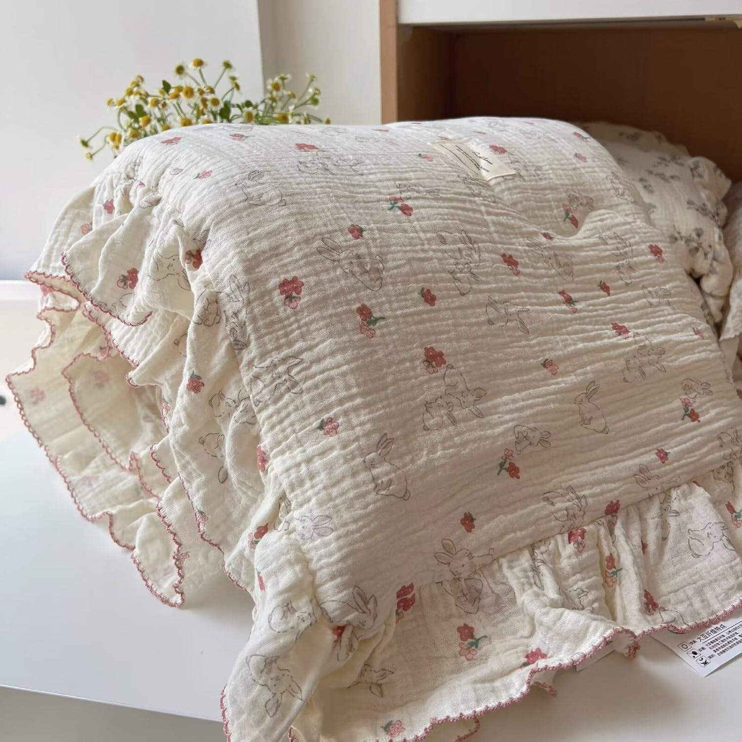 Large Summer Quilt - Pure Cotton Floral Pattern Soy Fiber Blanket - Simple Princess Style Ruffle Lace Double Air Conditioning Quilt Washable Suitable for Bedroom(E,150 * 200cm/59 * 79")