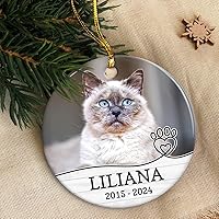 Vista 7 de Adorno conmemorativo personalizado para mascotas – Forever in Our Hearts Adornos de cerámica de Navidad de doble cara con imagen de foto, recuerdo
