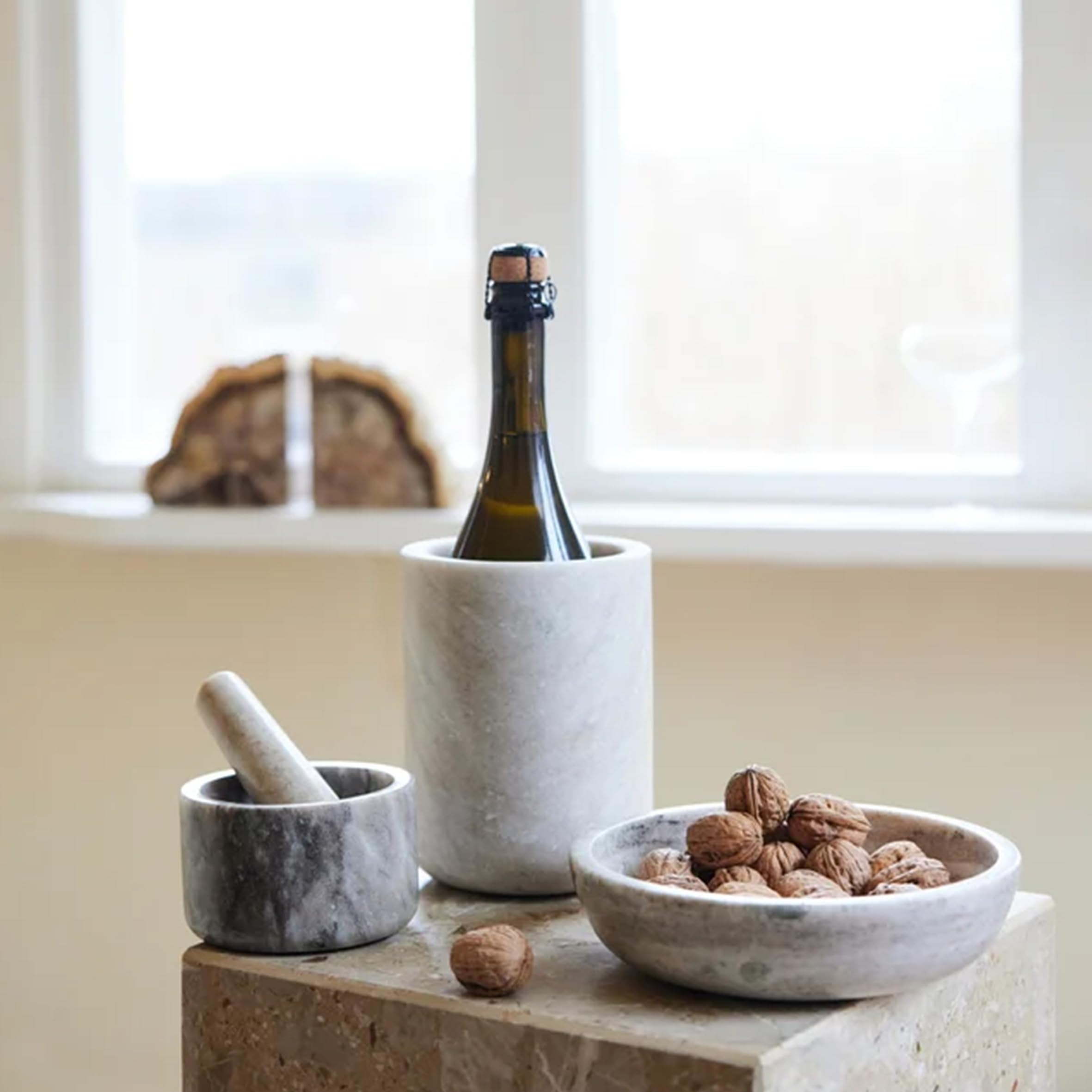 Sagaform Sten Mörser aus Travertin-Marmor in der Farbe Beige, Größe: 5x20cm, 5018516