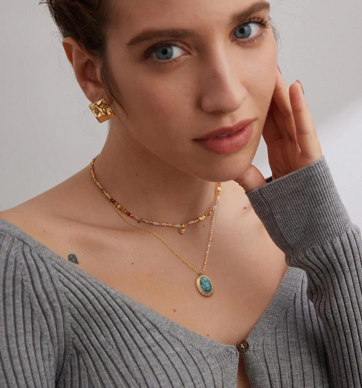 Aobei Pearl 18K Gold Plated Moon Star Lion Evil Eye Love Heart Cross Pendant Necklace Medallion Paperclip Chian Choker Layering Jewery for Women - Image 5