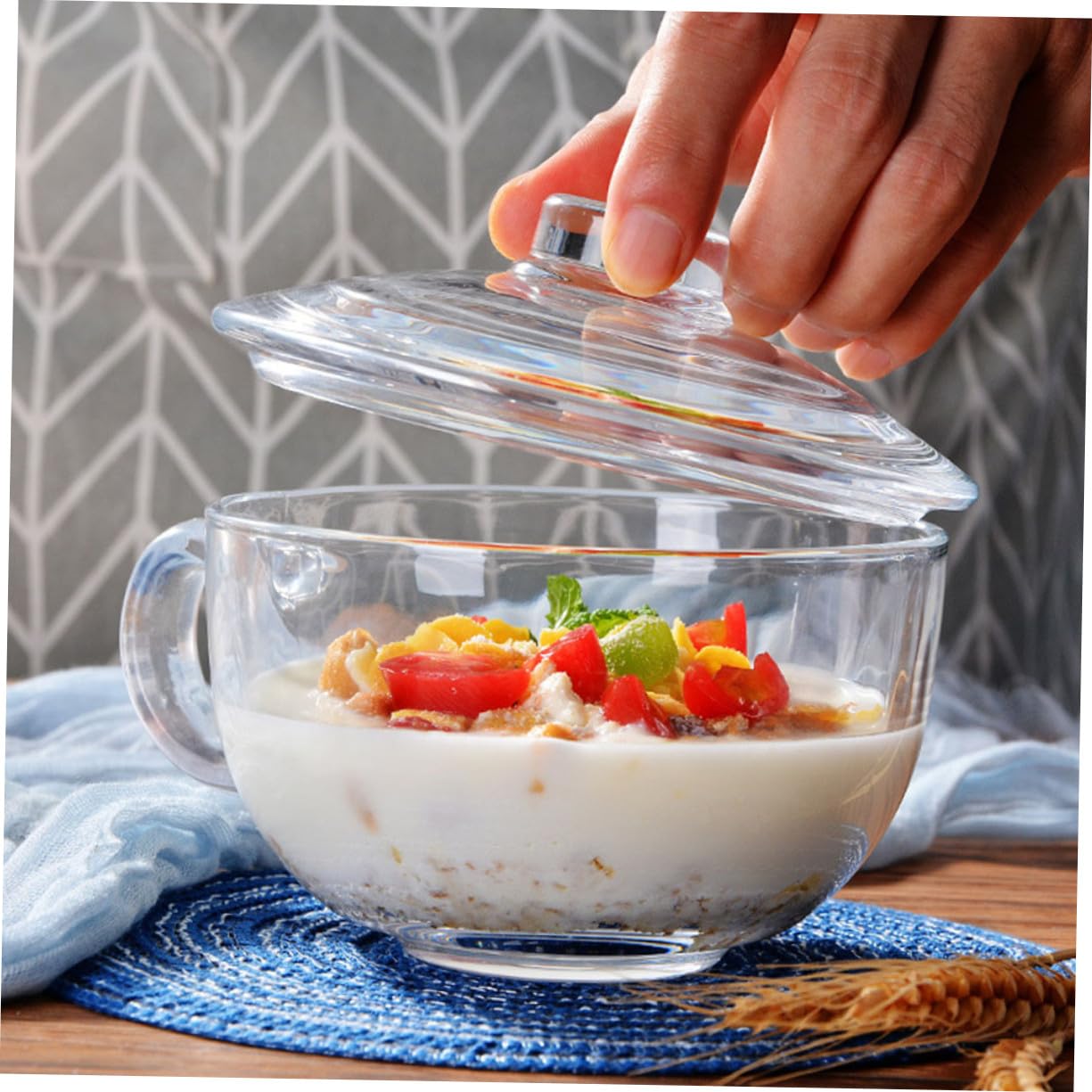 NOLITOY Bol de Vidrio con Tapa y Asa Cuenco Transparente para Desayuno Ensalada y Postres Recipiente Doméstico Resistente y Fácil de Limpiar para Uso Diario