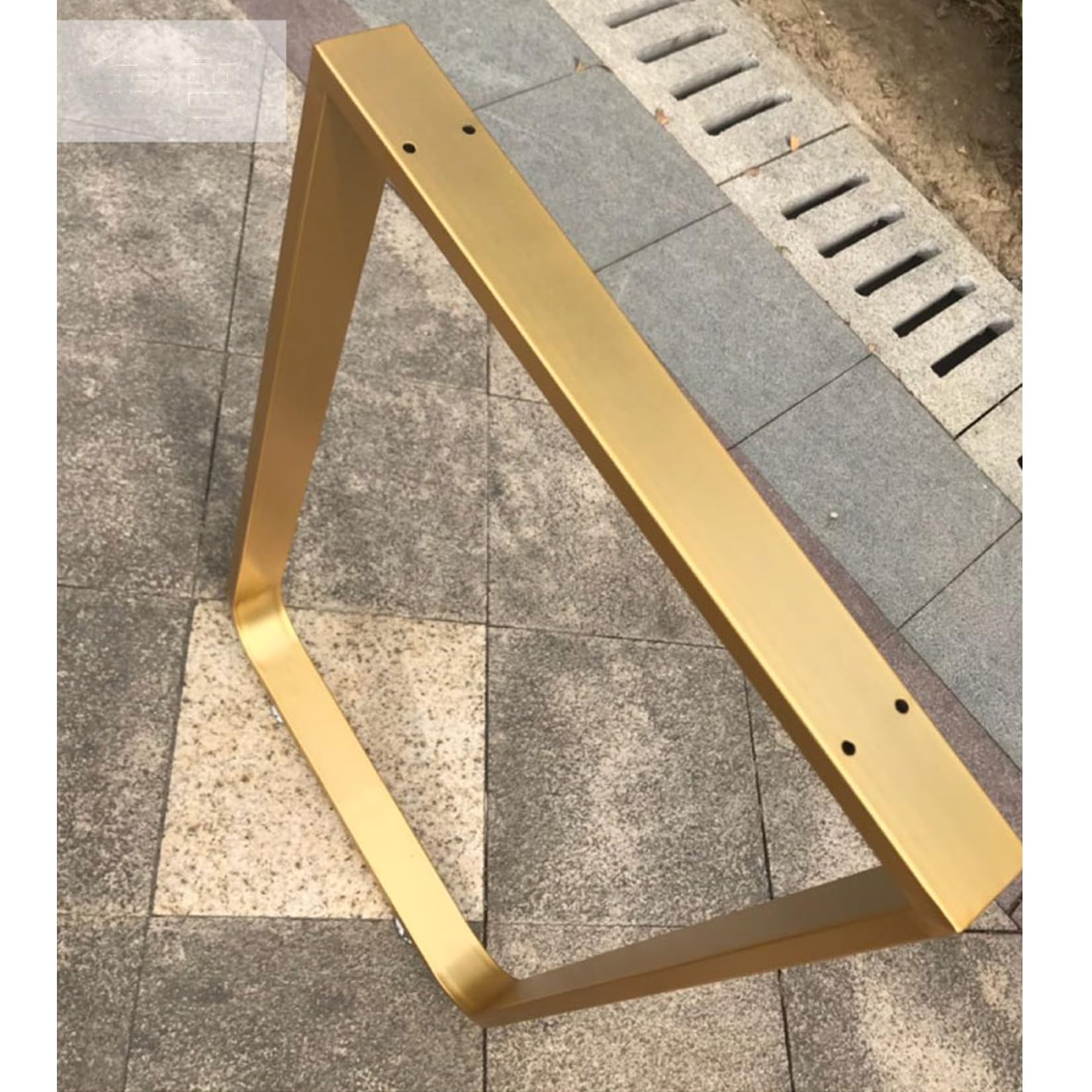 1 Pz Heavy Duty Gambe da Tavolo in Metallo, Industrial Rustico Acciaio Mobilia Piedi per Tavolino Fai da Te, Tavolo da Pranzo,Panca da Pranzo al Bar di Rifoglio Piedi, con Viti