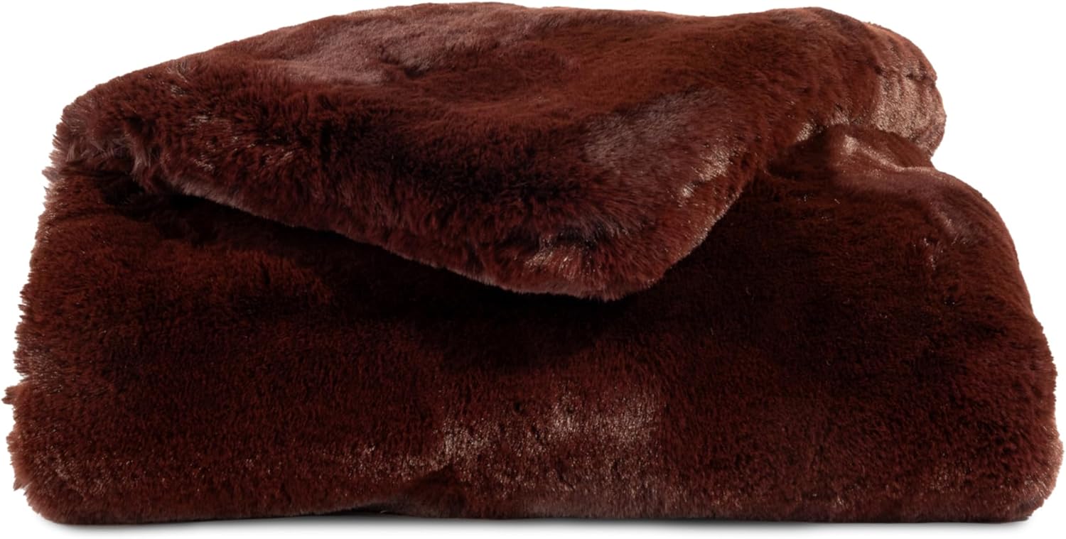 Cozy Earth Cuddle Blanket – Faux Fur Ultra-Soft Luxury Throw Blanket – Thick & Cozy Oversized Design for Lounging or Sharing – Machine Washable – Throw 60″ x 50″ Burgundy