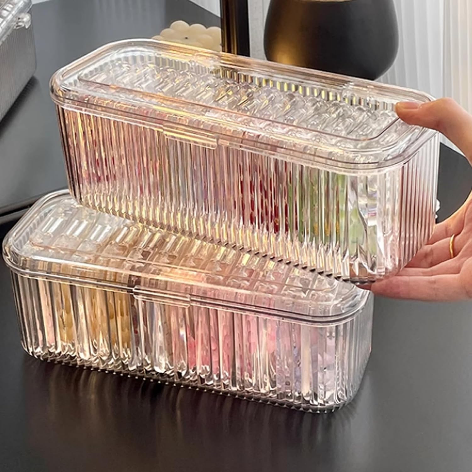 Acrylic jewelry box, transparent dust-proof and moisture-proof jewelry finishing box, portable flip box +12 independent small boxes-suitable for bracelets, necklaces and earrings storage.