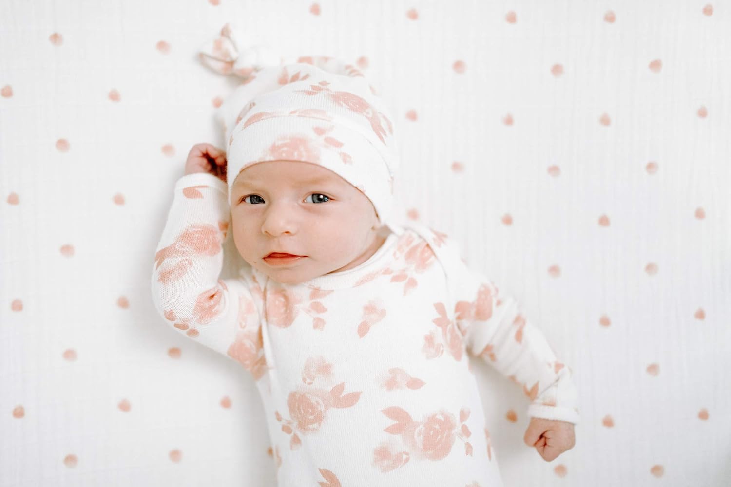 aden + anais Snuggle Knit Newborn Gift Set with Knotted Baby Gown, Swaddle Blanket, Infant Hat, and Bandana Bib, 0-3 Months, Rosettes