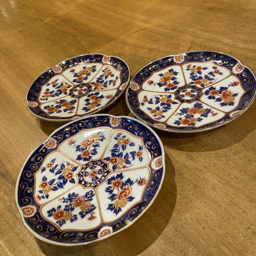 Amazon.co.jp: 美濃焼 陣山窯 古伊万里絵付け皿 三枚 : ホーム