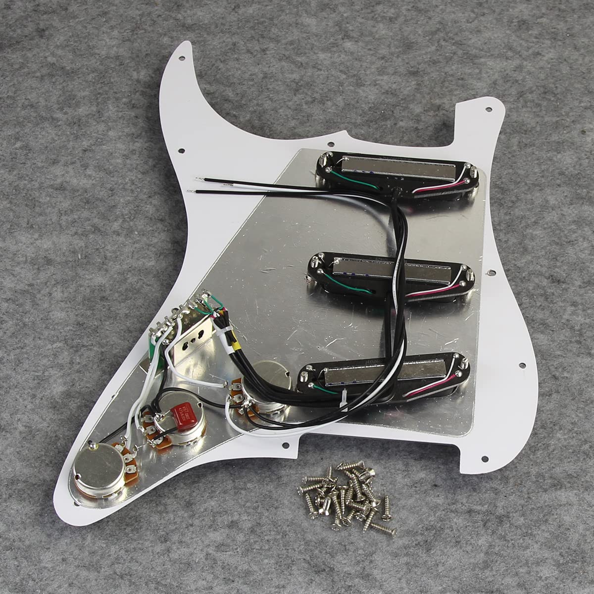 FLEOR 11 agujeros SSS Prewired Loaded Pickguard con Alnico5 doble carril caliente alta salida juego de pastillas para ST SSS Style Guitarra Perla blanca