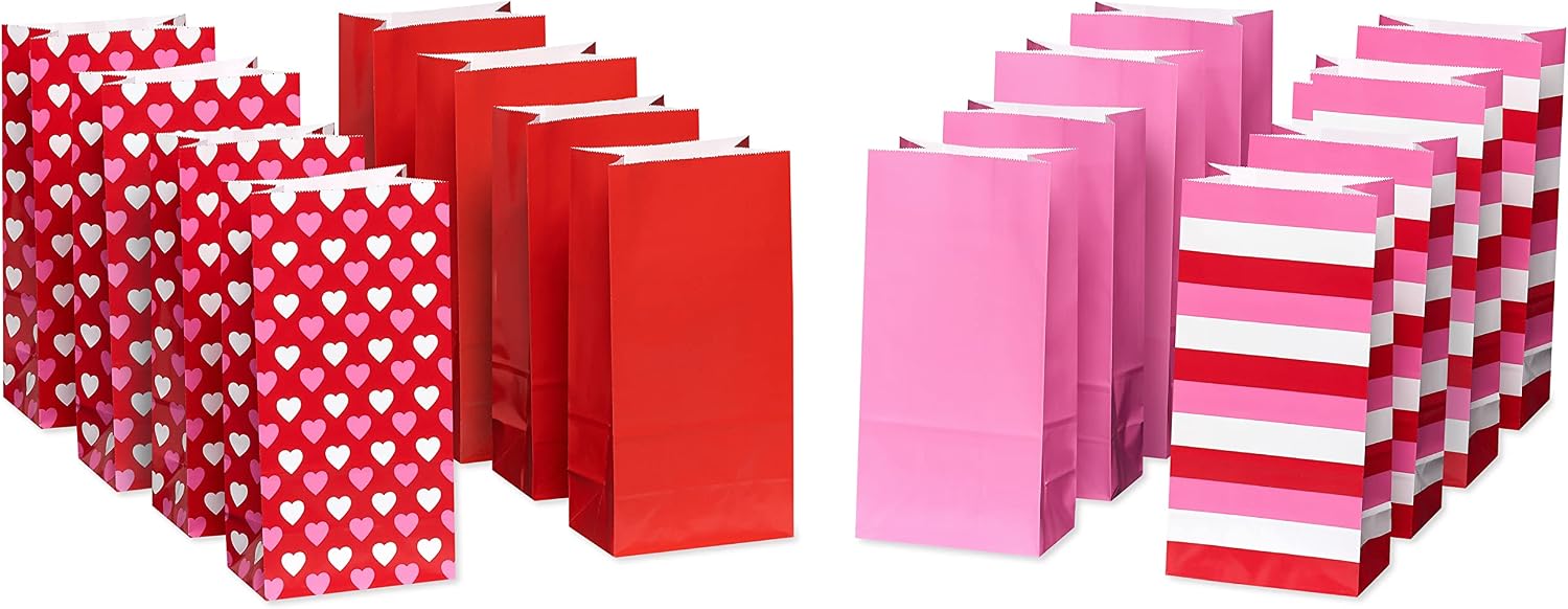 American Greetings 10.5" Valentines Day Goodie Bags, Hearts and Stripes (16-Count)