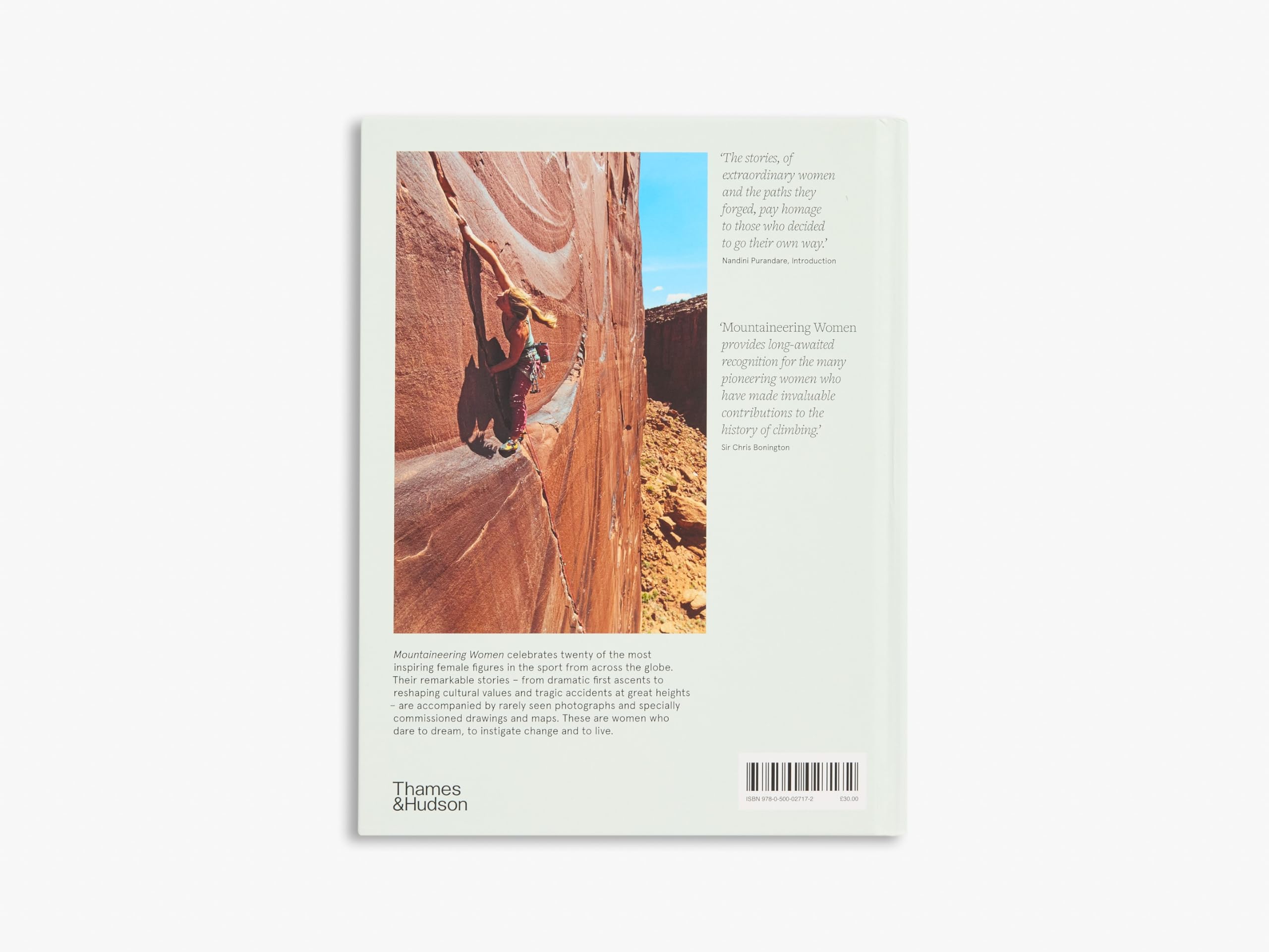 Mountaineering Women: Climbing Through History /anglais