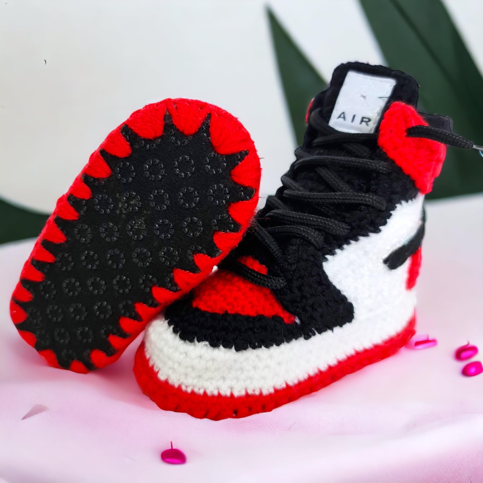 Baby handgemachte individuelle Booties, Neugeborenen Häkel Hausschuhe, Kleinkind gestrickte Sneaker, gemütliche Fleece Krabbelsocken, Lauflernschuhe, weiche Baumwolle Natur Kinderschuhe