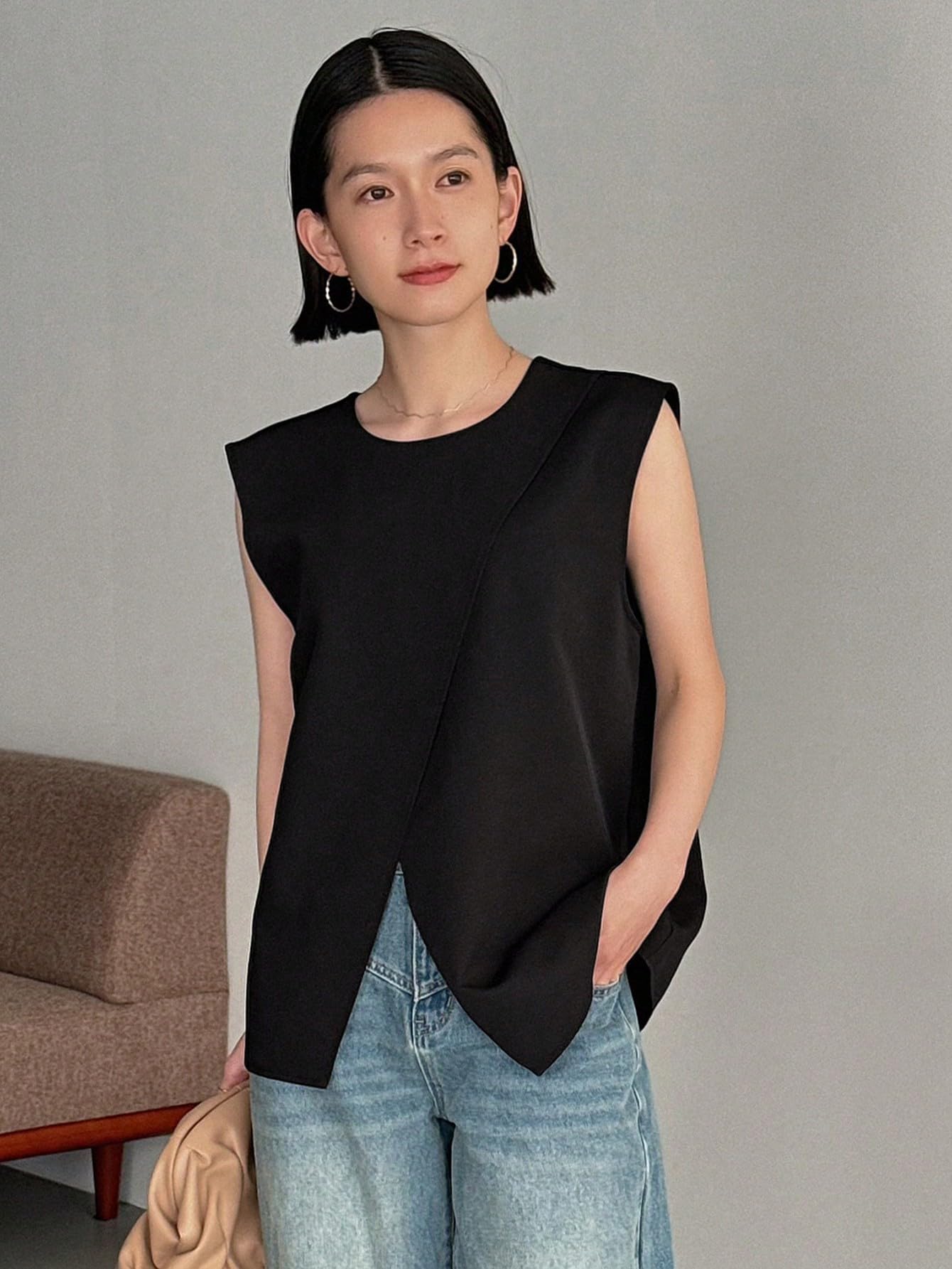 Zilcon Women'sSummer Tank Tops Crew Neck Cotton Tunic Tank Top (in, Alpha, S, Regular, Black) 2