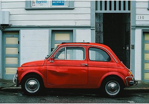 Miniatura 2 de wall26 - Coche rojo vintage en la calle - Mural de pared extraíble  Papel tapiz autoadhesivo grande - 66x96 pulgadas