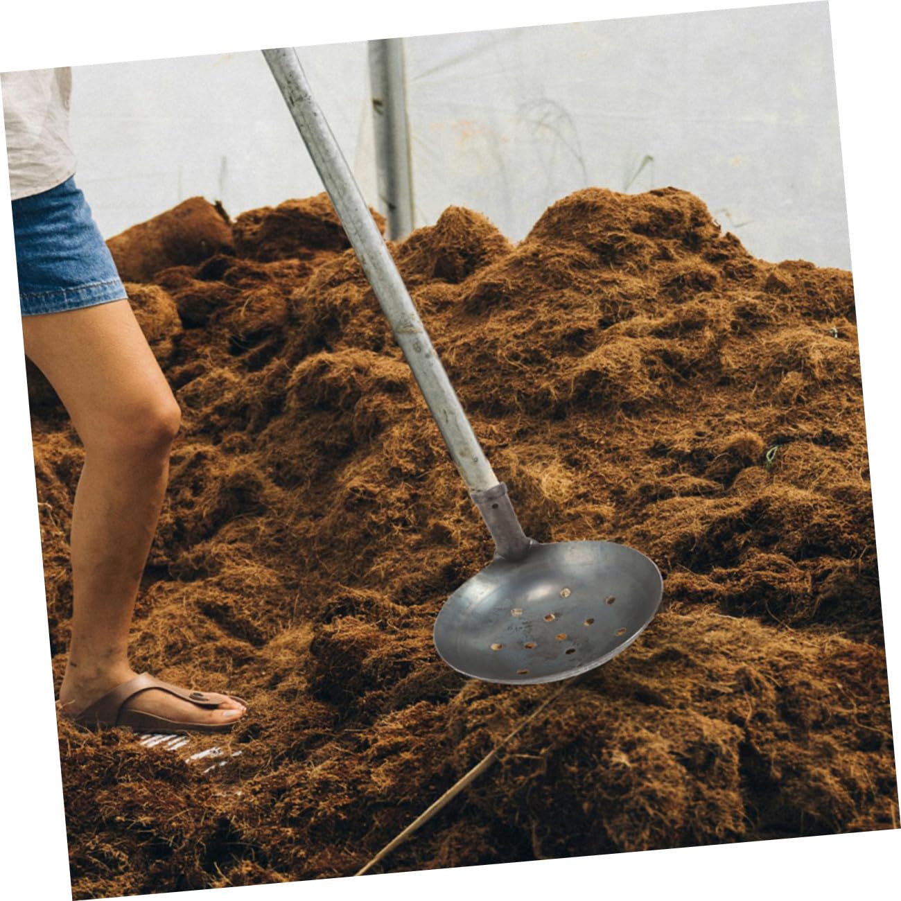 Hemobllo Cucharón Grande de Metal Pala de Estiércol Reutilizable para Limpieza en Construcción y Drenajes Diseño de Pala Filtrante de Gran Capacidad