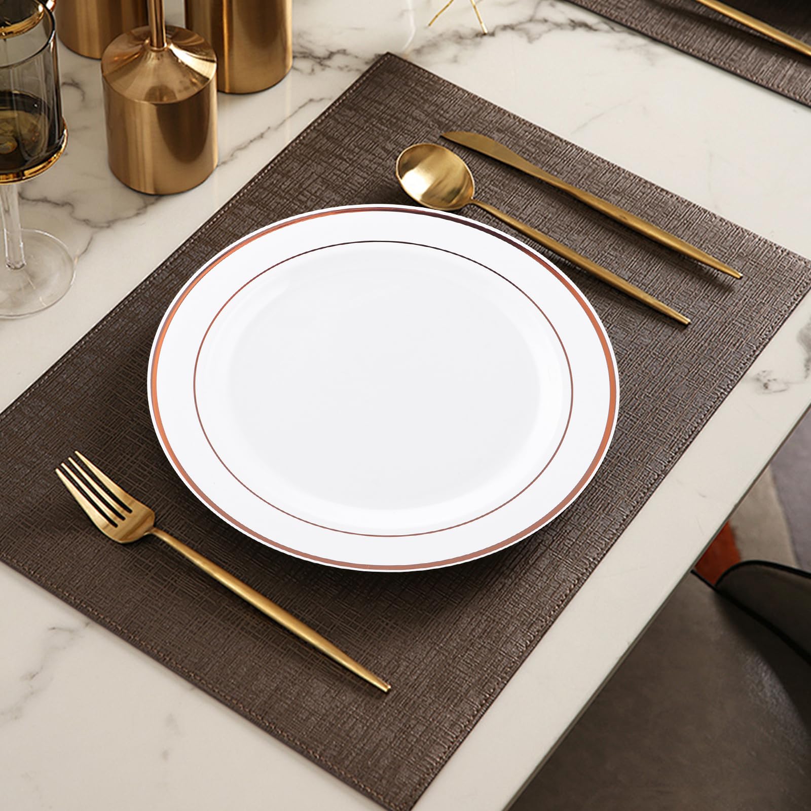 Lot de 40 Assiettes Blanches Réutilisables de 26 cm - Assiettes de Fête en Plastique Avec Bord Doré Rose