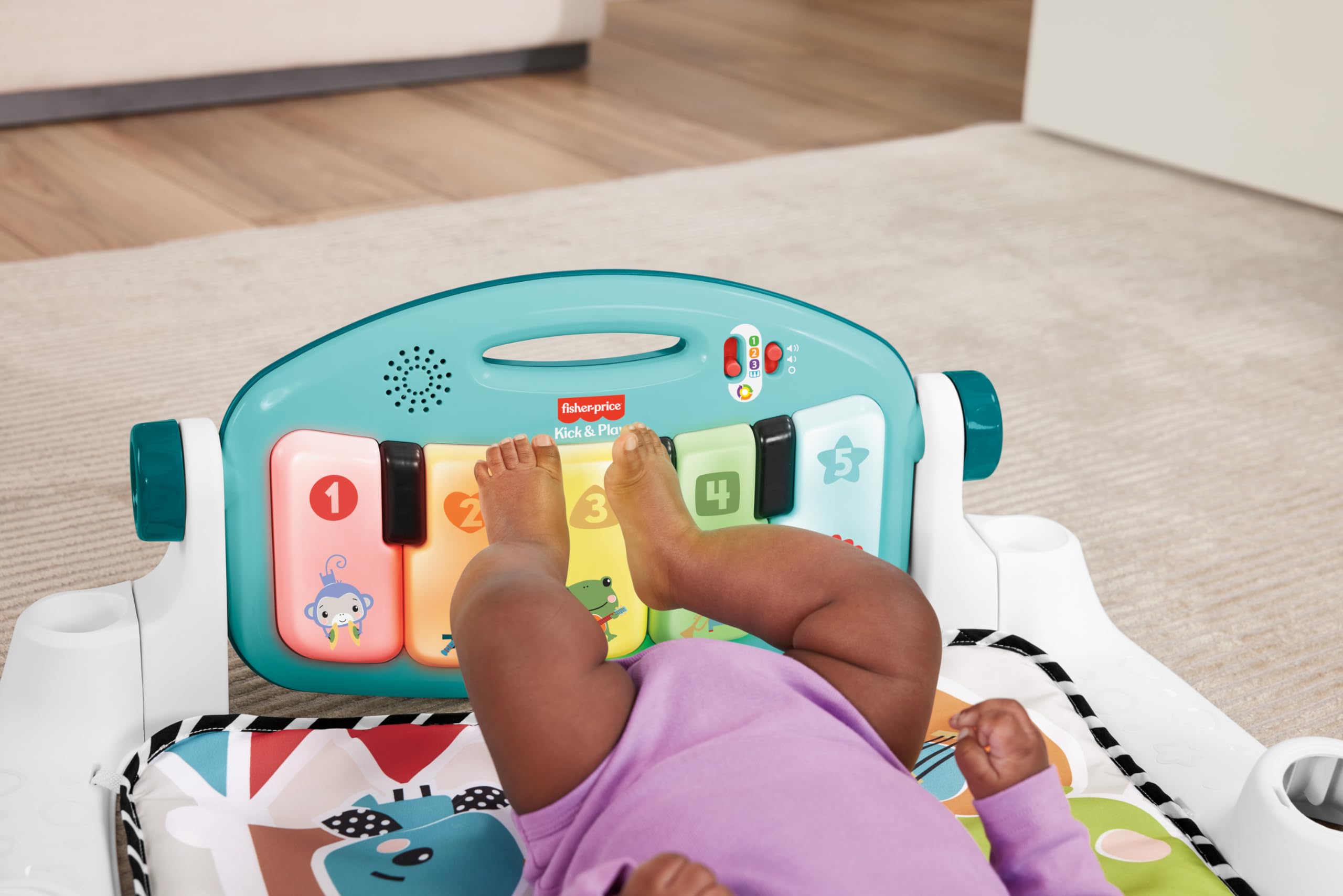 Fisher-Price Niebieska muzyczna i świecąca mata fortepianowa, przenośna, 4 tryby gry progresywne budzenie, wersja francuska, zabawka dla dzieci, od urodzenia, HWY56