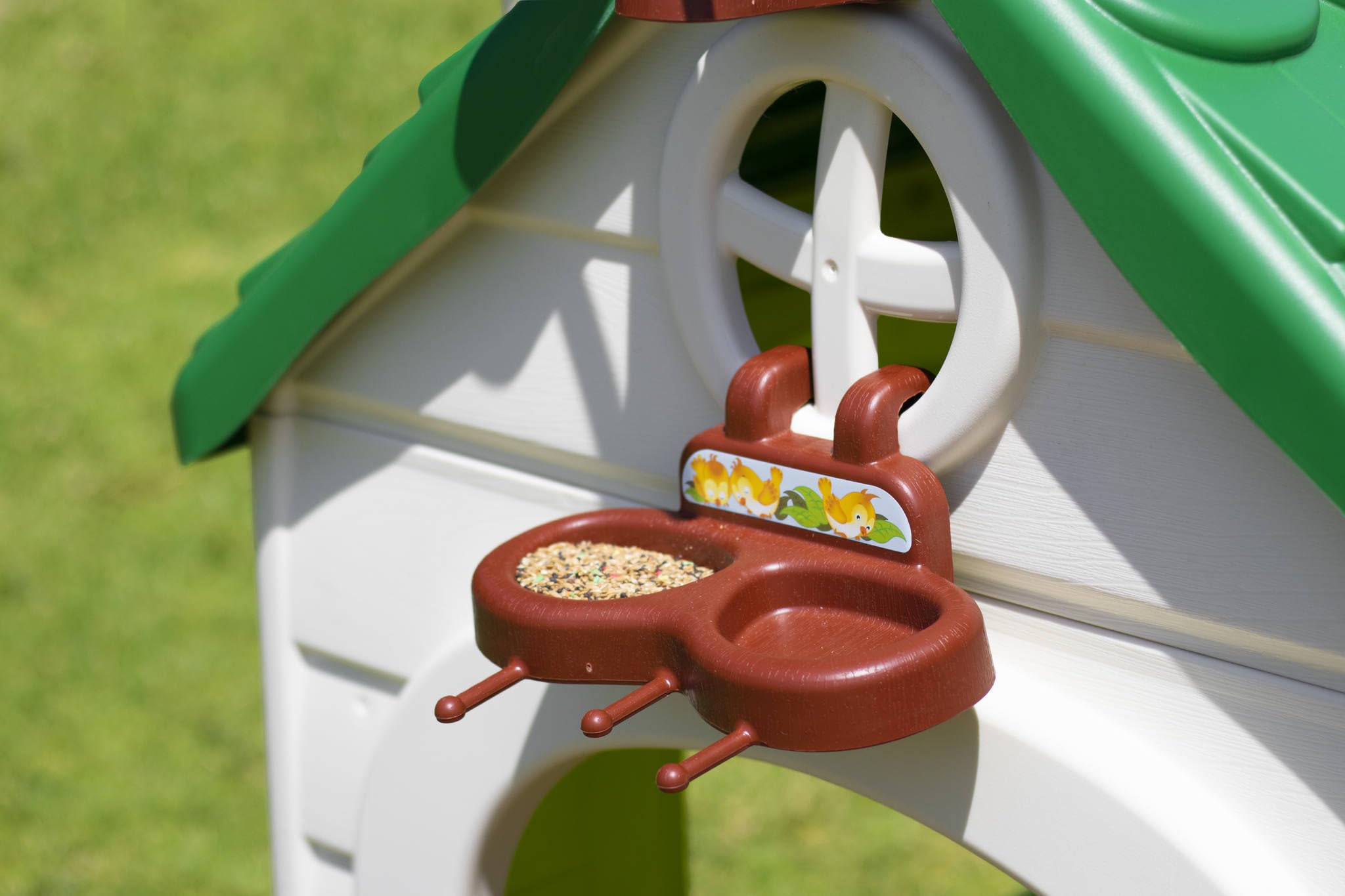FEBER - Recycle House, Casita Infantil para Exteriores, Puerta Abatible, Colores Luminosos y Resistentes a la Luz Solar, Montaje Fácil, A Partir de 3 años, Famosa (FEH25000)