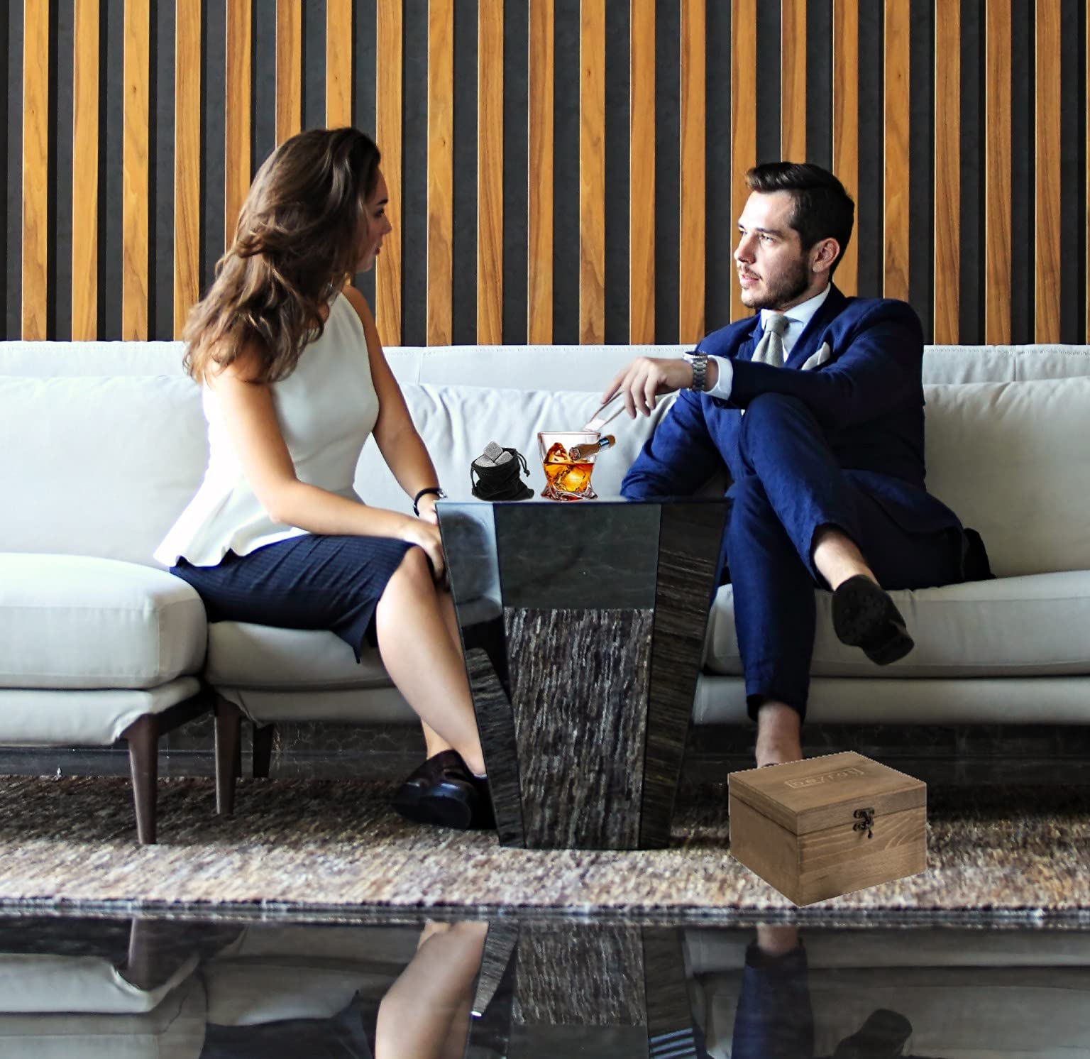 Vasos de cigarro de whisky con soporte para puros montado lateral, 10 onzas + piedras enfriadoras de whisky y accesorios en caja de madera, juego de bourbon escocés para papá, marido, día del padre, 3