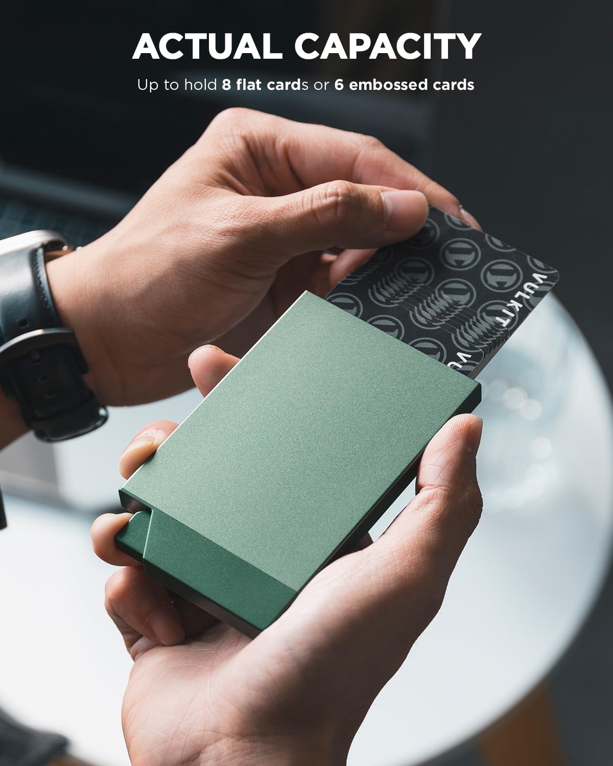 VULKIT Etui na karty kredytowe dla mężczyzn, blokowanie RFID, aluminiowe, metalowe etui na karty dla kobiet, wysuwany portfel na karty, smukłe etui na karty bankowe na 6-8 kart, Standard