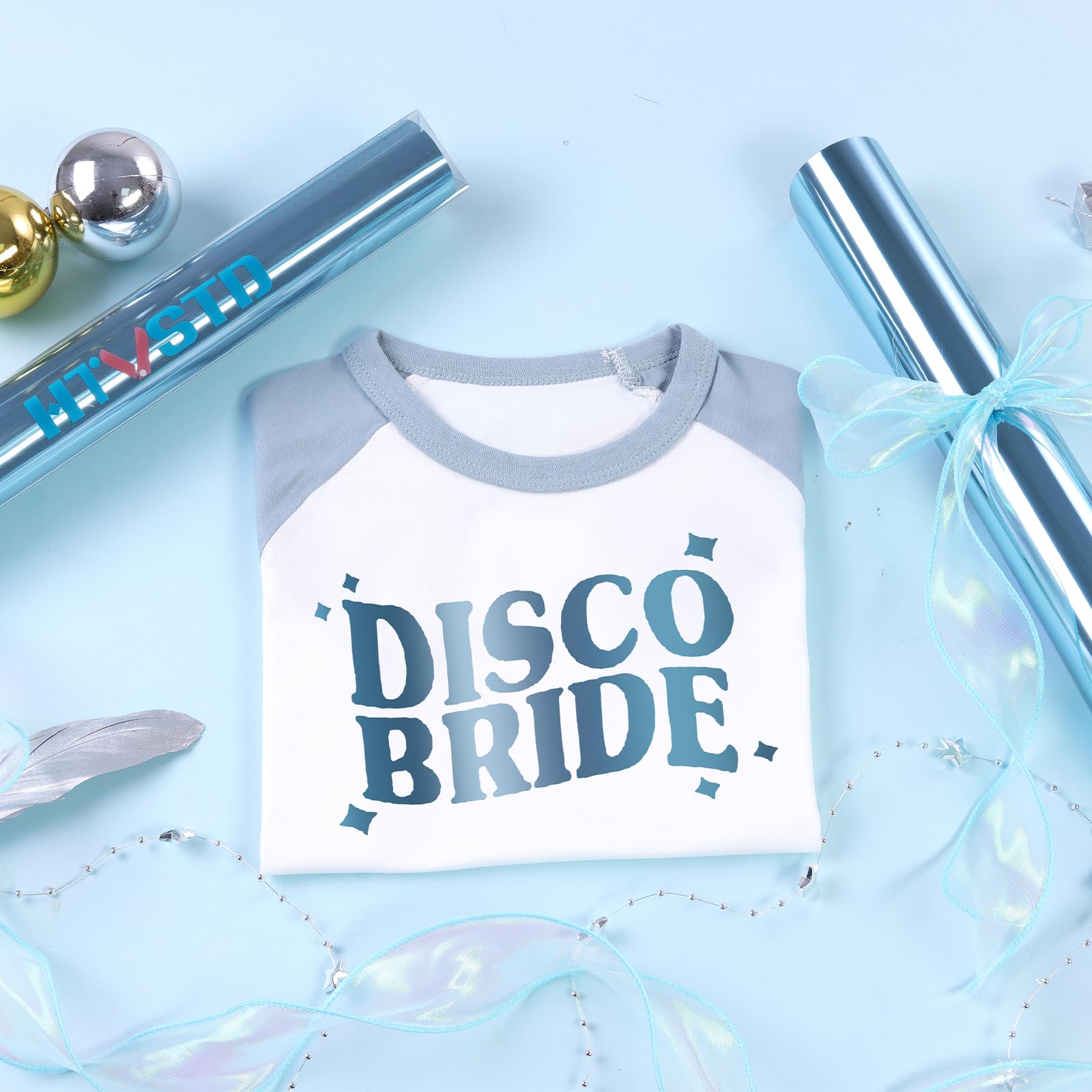 Rollo de vinilo HTV metálico azul lago, 12 x 8 pies, vinilo de transferencia de calor HTV azul claro para planchar en camisetas compatibles con Silhoutte Cameo o Cricut