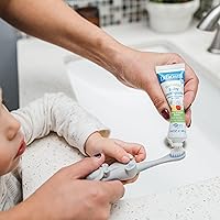 Vista 4 de Dr. Brown's Pasta de dientes para bebé, sabor a fresa y manzana y pera que aman a niños pequeños y niños, sin flúor, fabricado en los Estados