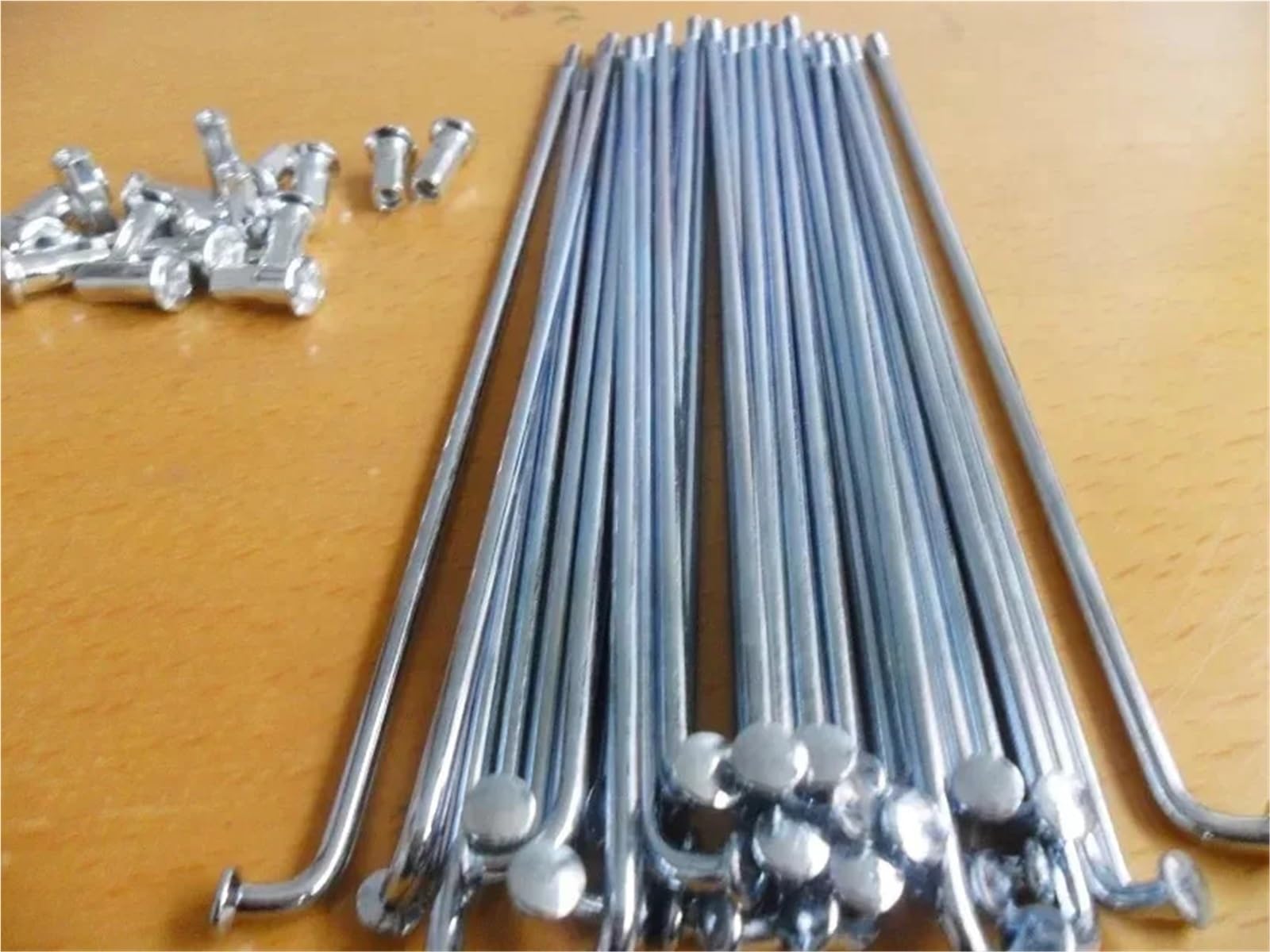 100 sztuk/partia 10G Elektryczne szprychy rowerowe 3 mm średnica srebrna stal z końcówkami - Heavy-Duty E-Bike Szpilki do naprawy i odbudowy kół (190 mm)