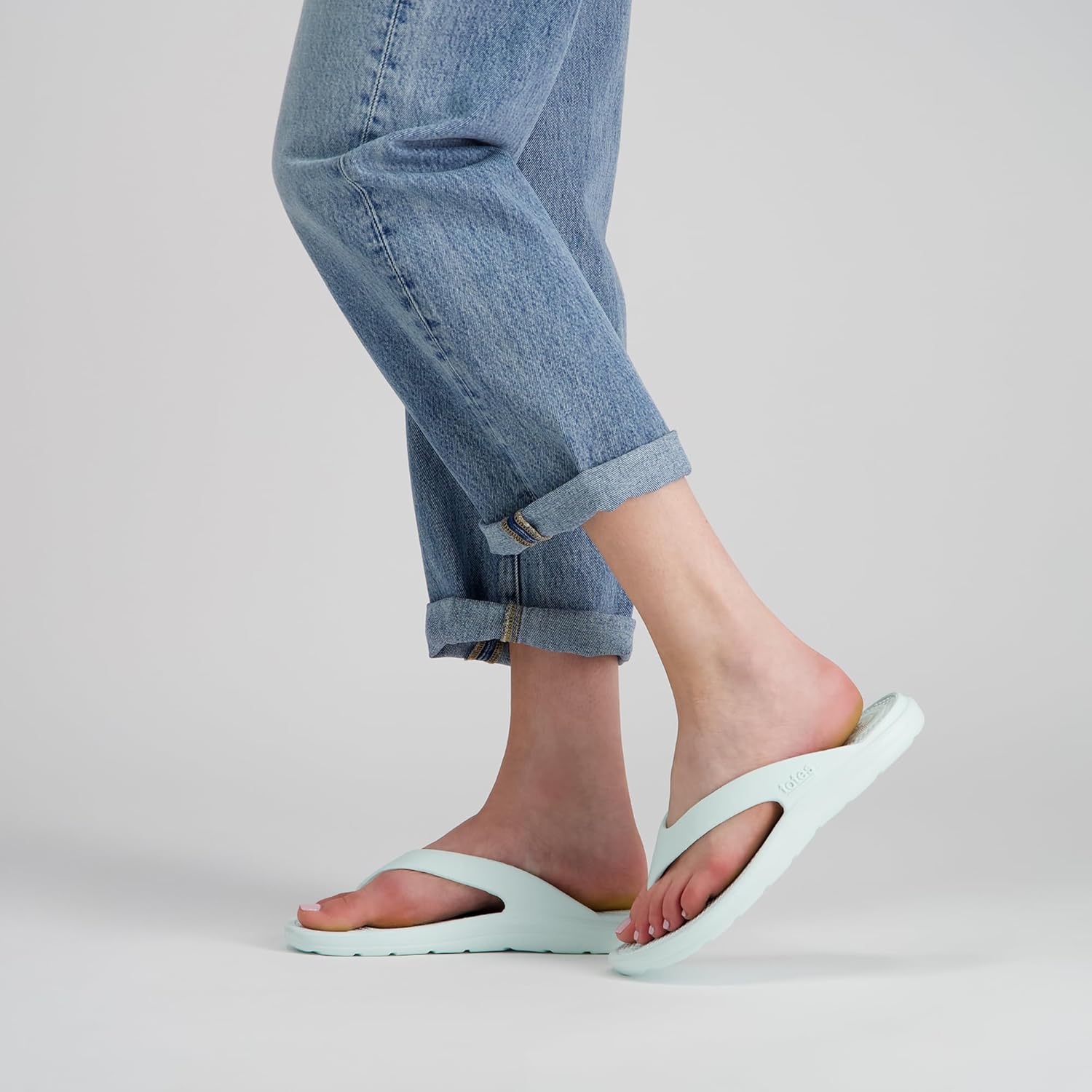 totes Women's Everywear Ara Thong Sandal, Sea Glass, 11 - Image 7