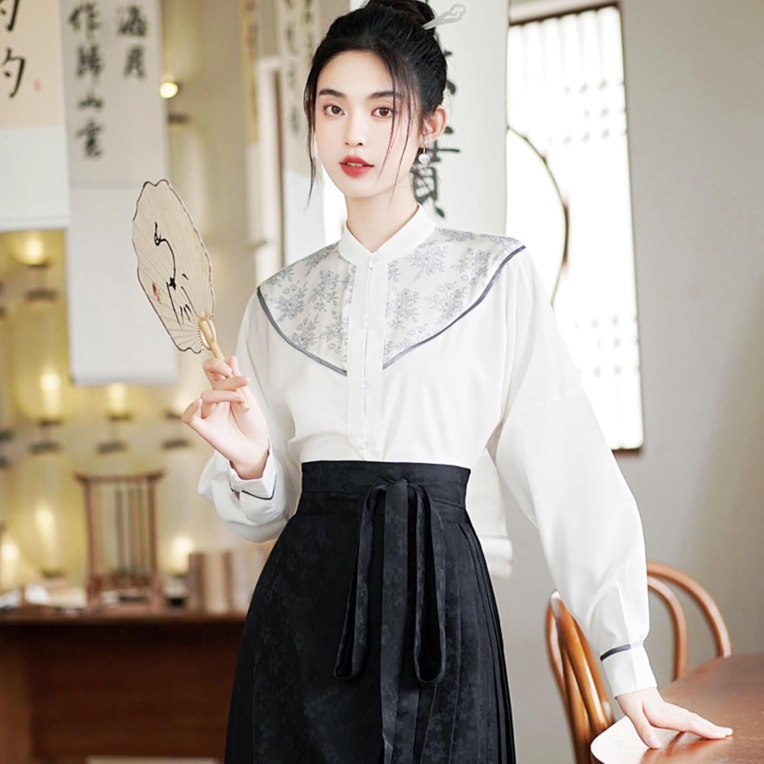 Autumn Chinese-Style 2-Piece Set with a Shirt and Pleated Skirt (Ma Mian Skirt).
