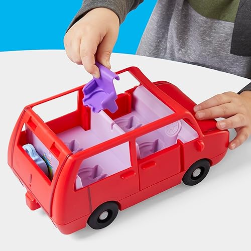 Miniatura 7 de PEPPA PIG Peppa's Big Family Car con 2 figuras (se adapta a 5), juego de autos de juguete para niñas y niños de 3 años en adelante