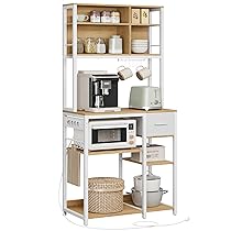 VASAGLE Scaffale Cucina con Multipresa, Mobile Cucina, 40 x 80 x 180,4 cm, Scaffale per Microonde, Ripiani Regolabili, Cassetto in Tessuto, 12 Ganci, Rovere Dorato e Bianco Nuvola KKS015Y02