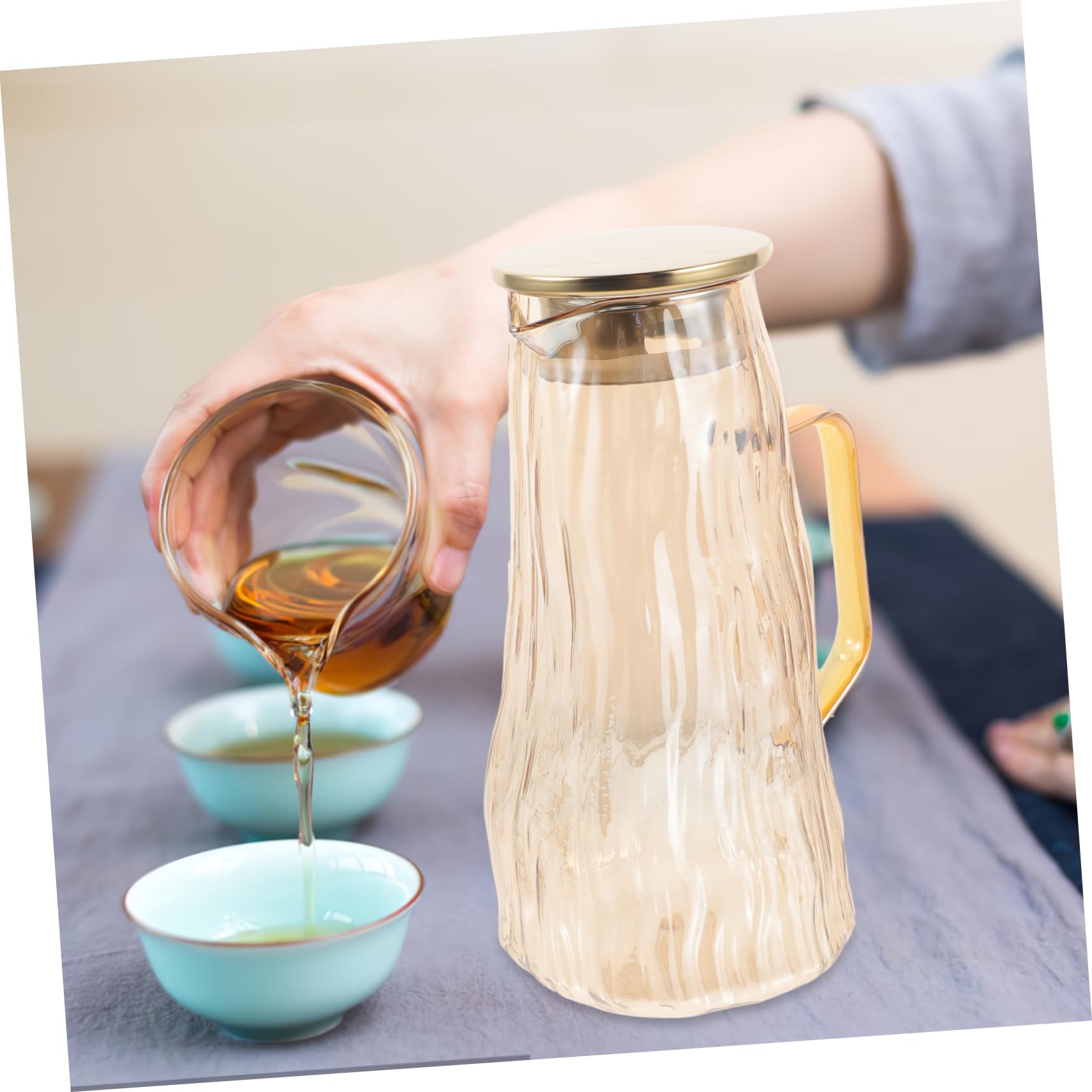 LIFKOME Jarra de Vidrio de 1.5l Infusor de Frutas para Botella de Agua, Diseño Grueso y Capacidad Grande, Color Dorado para Infusiones y Bebidas en Casa