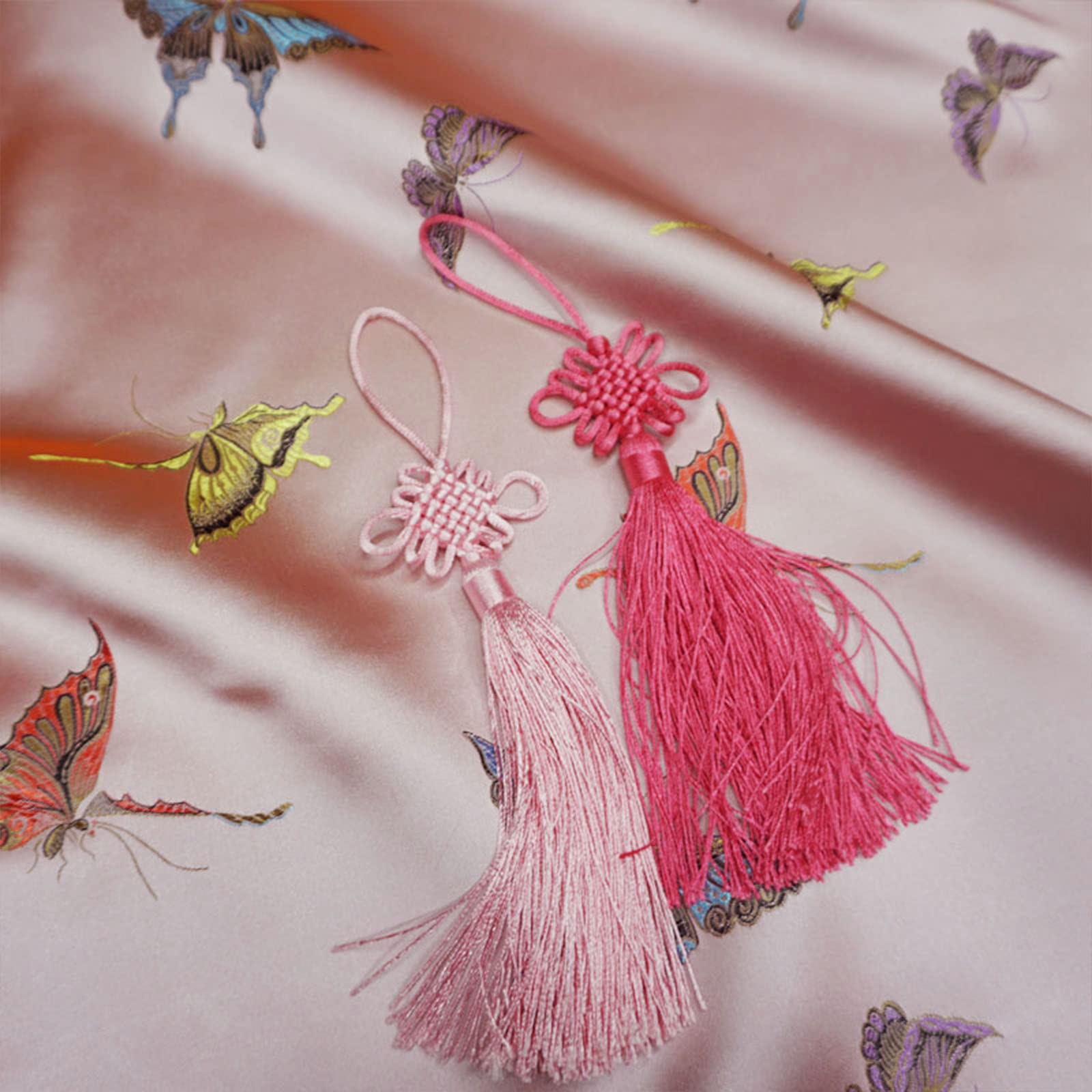 tkanina w kwiaty, Brokatowa satynowa tkanina kwiatowa do samodzielnego szycia, jasnoróżowe tło, piękny wykwintny kolorowy wzór motyla kwiatowego, miękka cheongsam 115X100cm