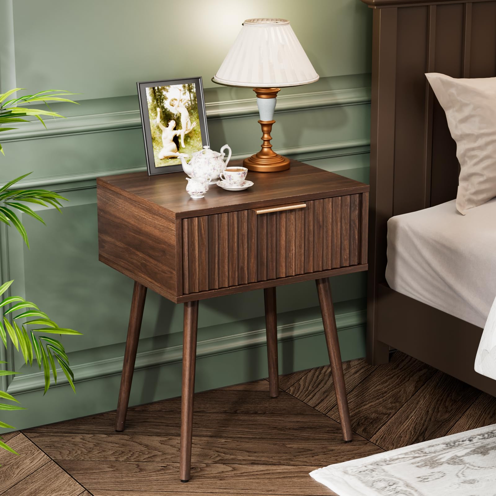 Bonnlo Walnut Bedside Table with 1 Drawer, Grille-Style Nightstand Tall Solid Wood Legs Sofa End Table, Modern Bedside Storage Drawers for Bedroom, Living Room, 48 * 38 * 60 cm
