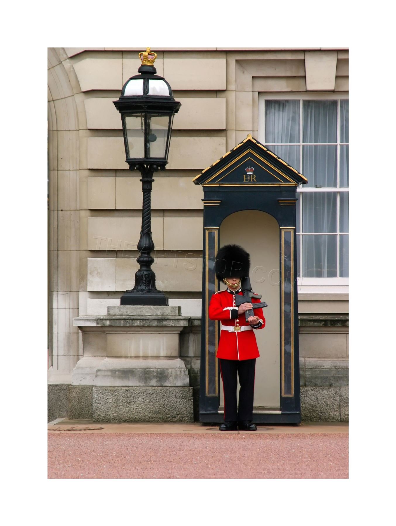 Wee Blue Coo Photo Military Life King Queen Guard Buckingham Palace Wall Art Print
