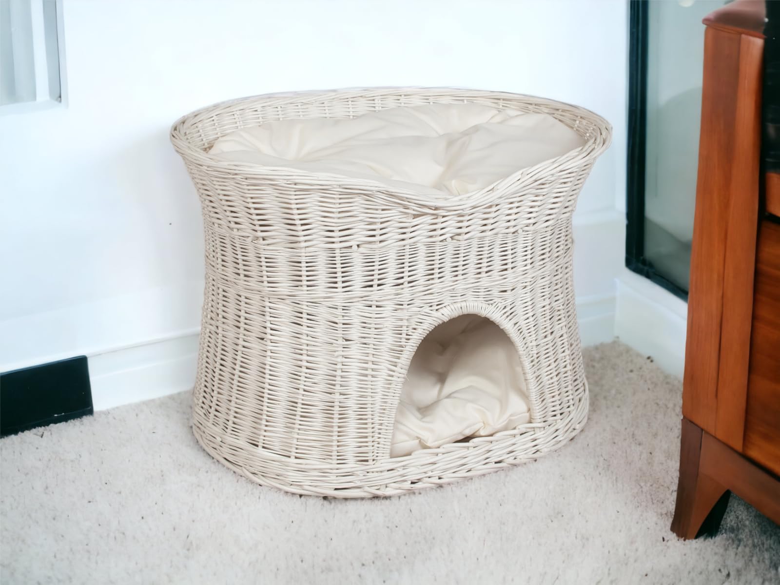 Katzenkorb zum Schlafen – Katzenhütte Indoor – Größe XL: 70 cm oval – Katzenhöhle aus Weide – Zweistöckiger Hunde – oder Katzenbett mit waschbaren Kissen in Ecru – Weiße korbfarbe