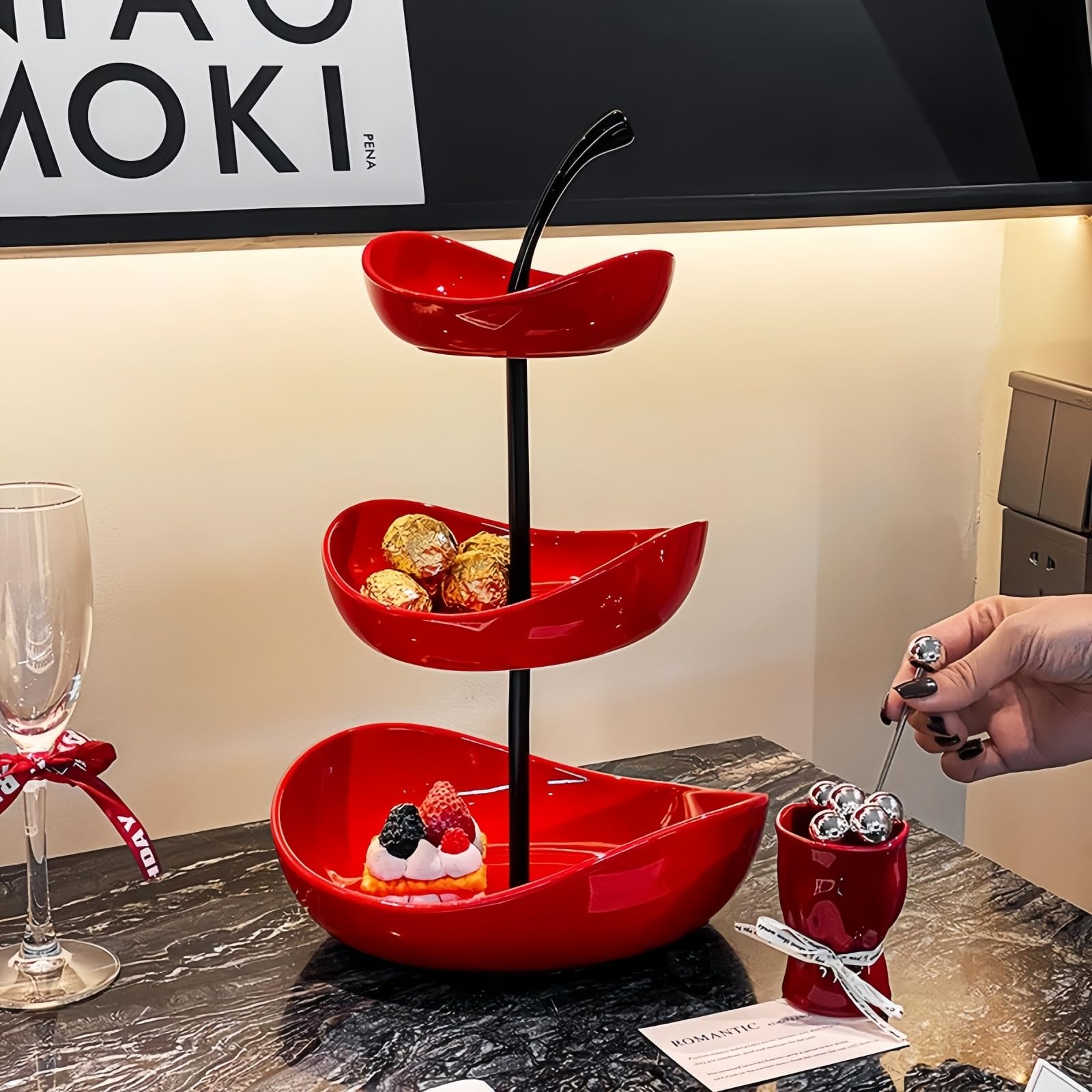 Vassoio per frutta a doppio strato Ciotola per frutta in ceramica a 3 livelli Ciotole da portata in ceramica multistrato con supporto in metallo, vassoio da portata,Rosso,3 Tier