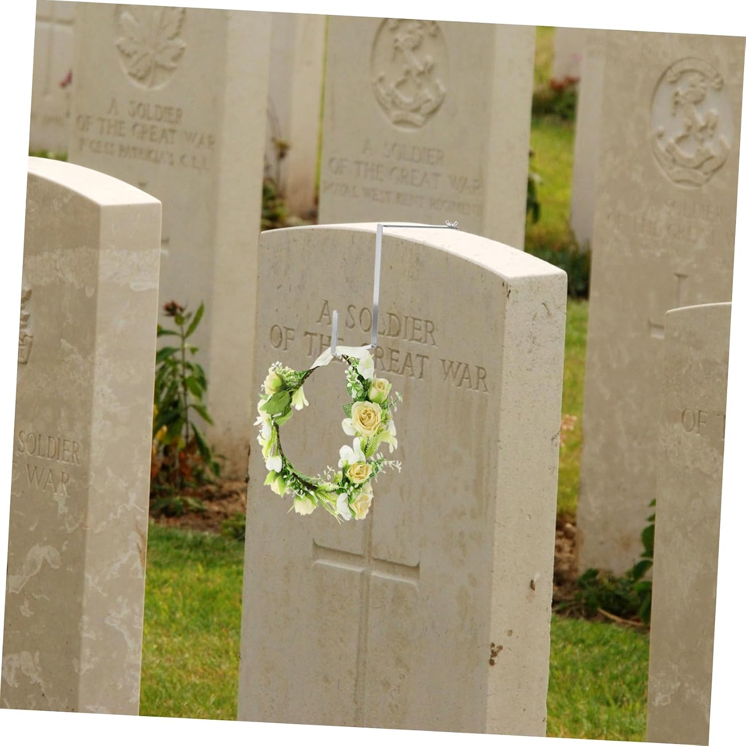 4pcs Cemetery Wreath Hanger for Graves Heavy Duty Metal Hook Flower Wreath Holder Decorative Tombstone Hanger for Headstone