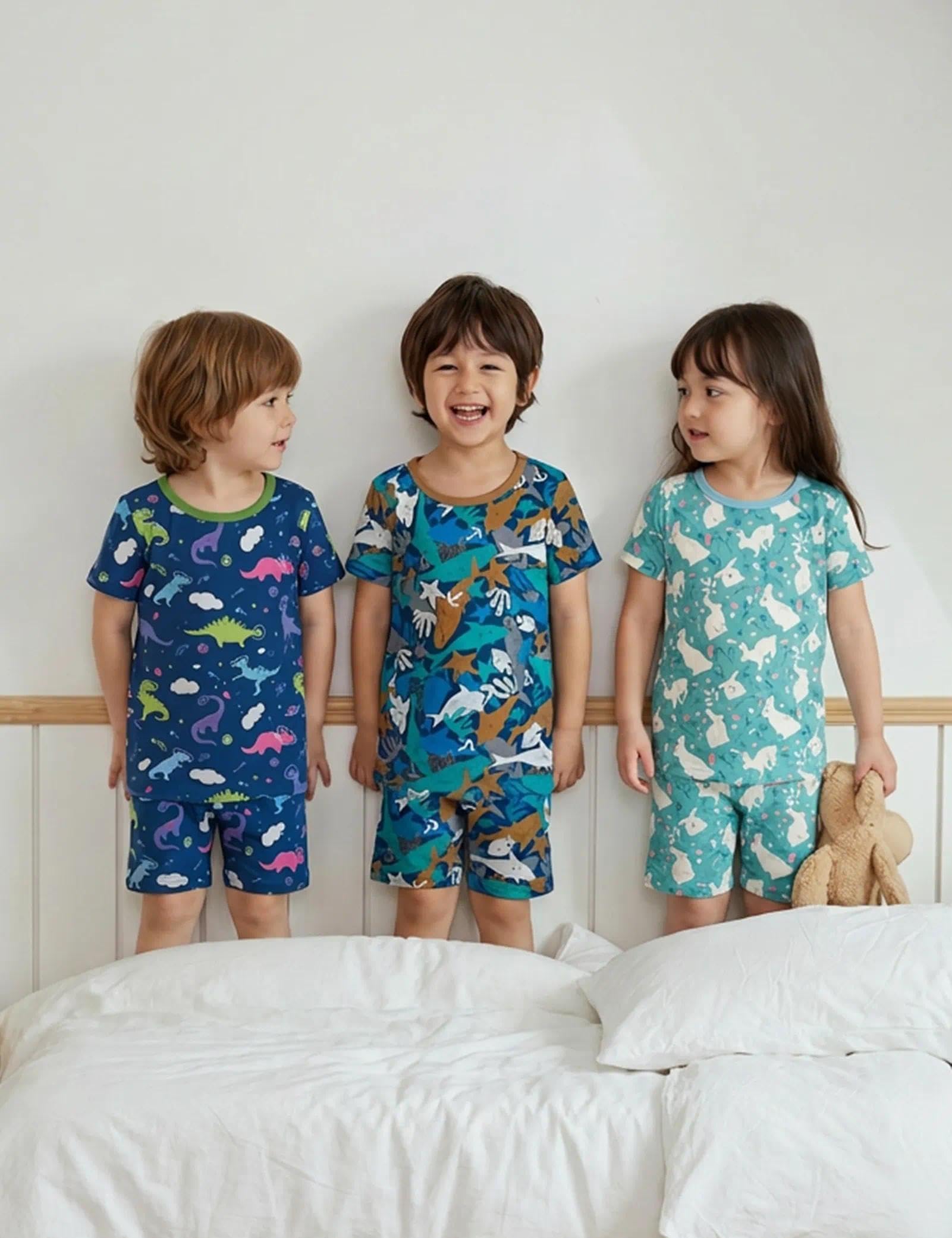 Jimonda Schlafanzug Jungen Kurz Zweiteilig Pyjama Set | Schlafanzüge für Kinder,T-Shirts und Schlafshorts,Allover-Print,Kurzarm,Hausanzug,Weich,Bequem,Elastisch,Nachtwäsche