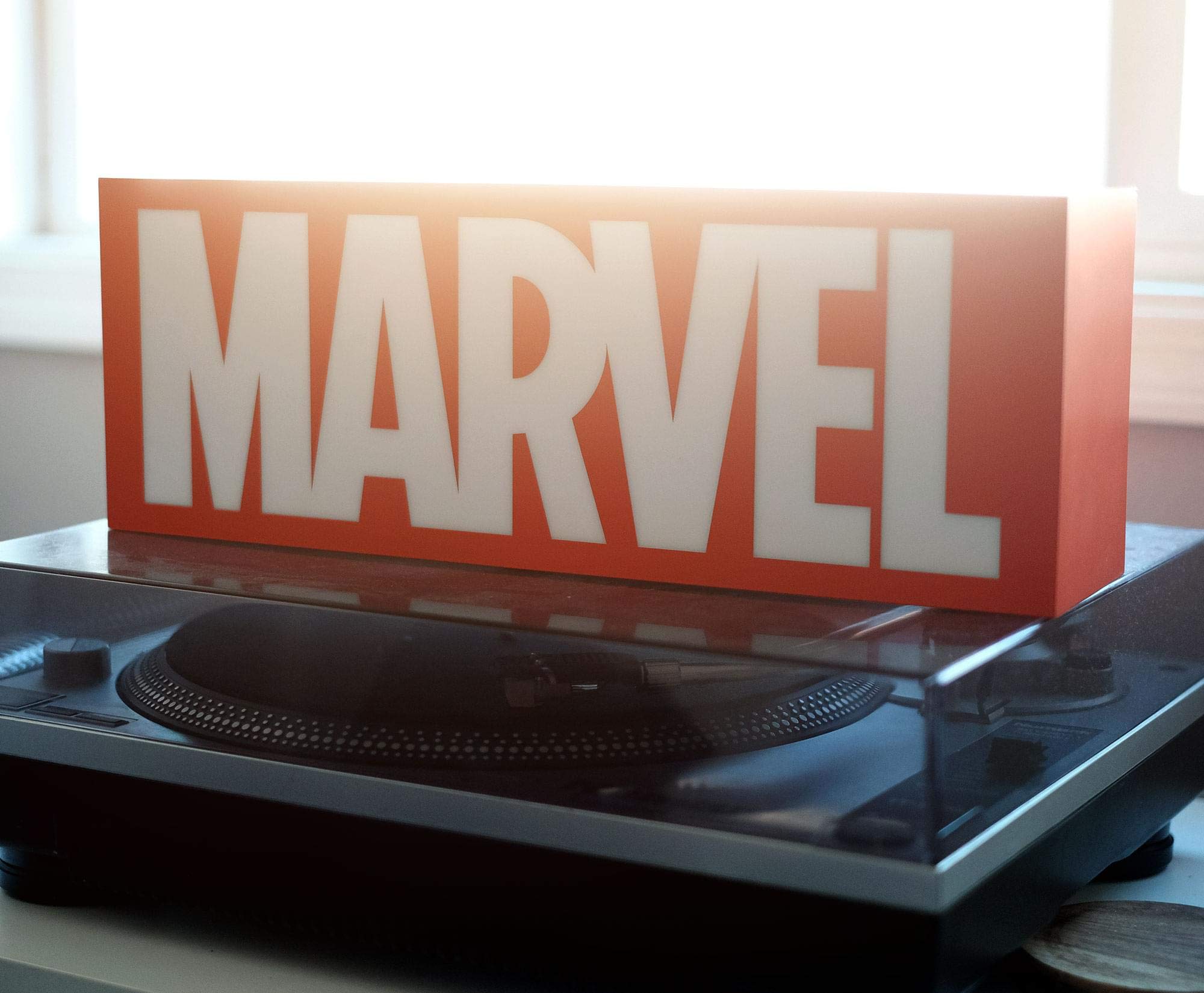か*で様 MARVEL STUDIOS MINI LIGHT BOX ホットトイ Hot Toys Marvel 