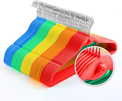 شماعات مخملية متميزة متعددة الألوان مع خطافات صغيرة ، عبوة من 50 ، بدون زلة ، شماعات ملابس متتالية موفرة للمساحة ، ألوان قوس قزح ، أحمر ، برتقالي ، أصفر ، أخضر ، أزرق