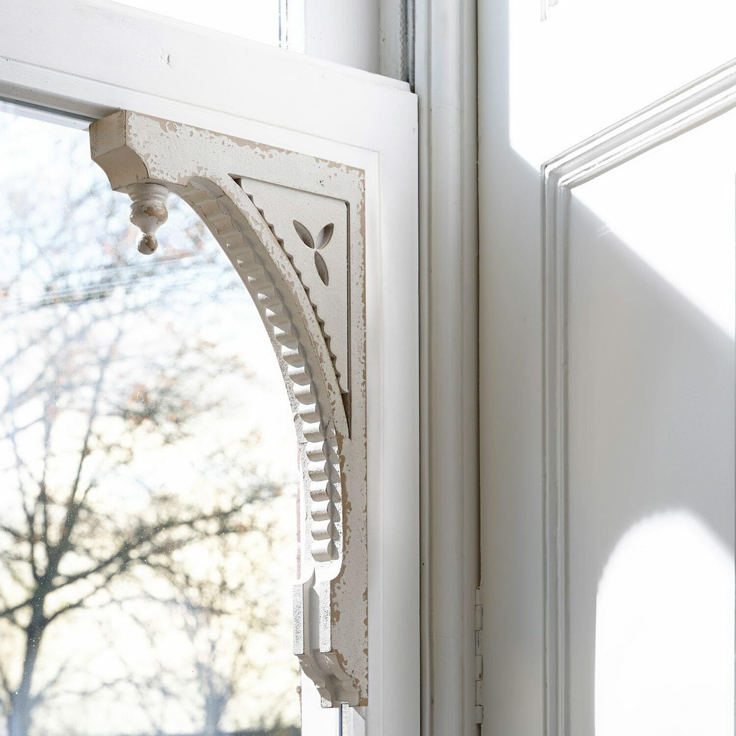 Loberon Bizue Coppia di Ornamenti da Parete - in poliresina - Affascinante Stile Shabby Chic, Bianco Antico