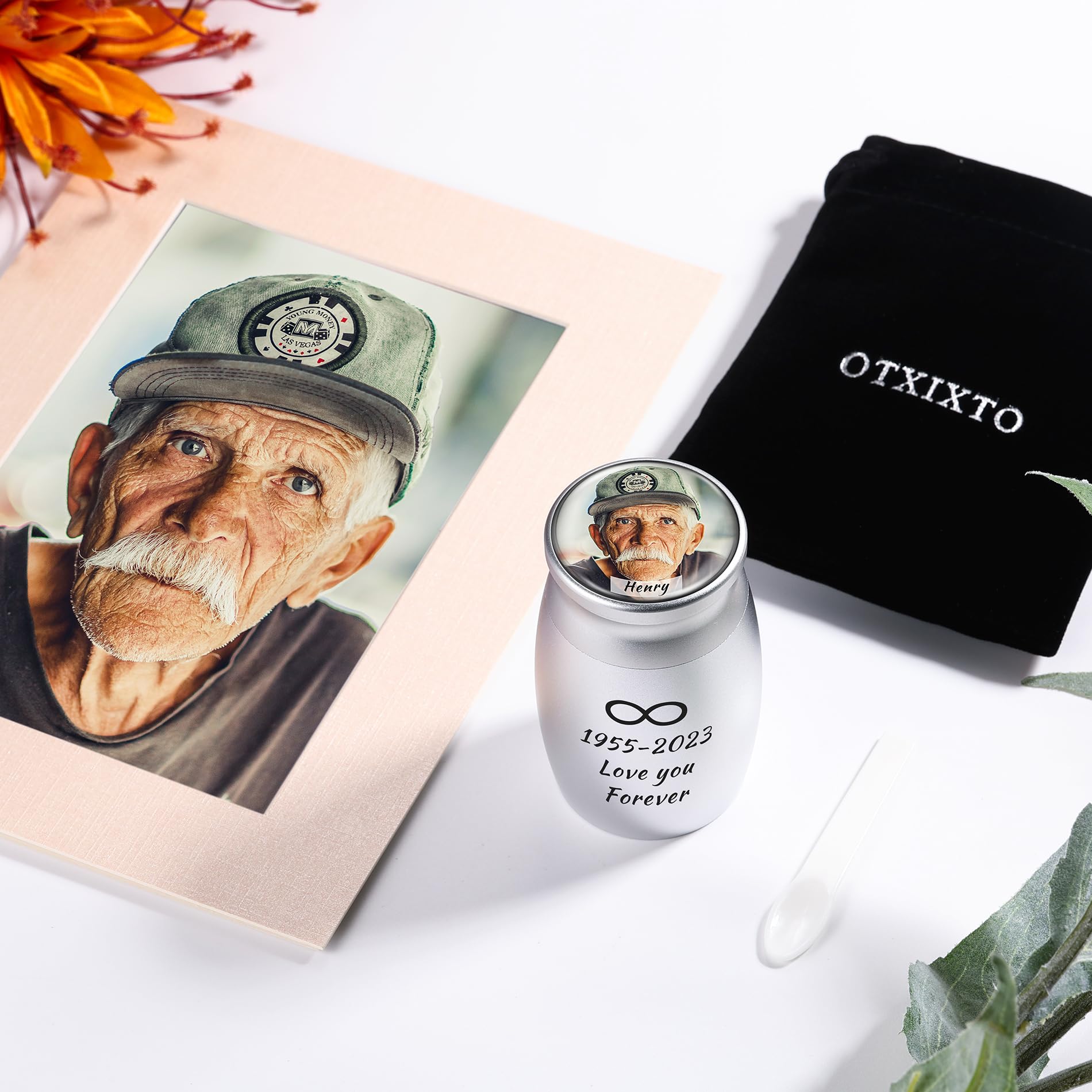Personalizado Pequeño Cremación Cenizas Titular Urna de Aluminio Tapa de Cristal con Foto/Nombre Grabado Cenizas Keepsake para Humanos Mascota Perro Gato (Plata)