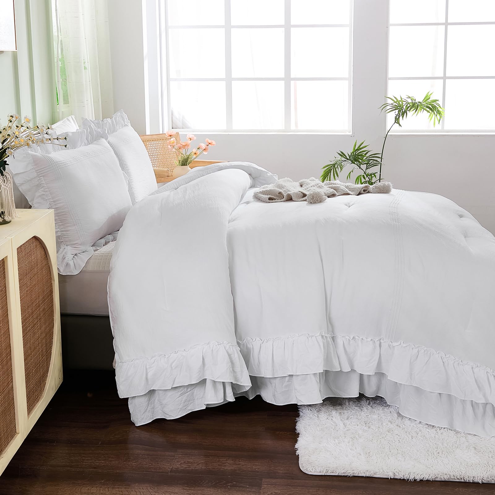 Dintszyayue White Ruffle Comforter Set Queen Size,3 Pieces Microfiber ...