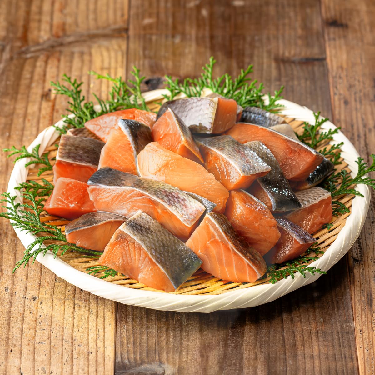 鮭 Amazon.co.jp: 無添加 天然 国産 鮭 無塩 秋鮭 30g×20切 600g【北海道