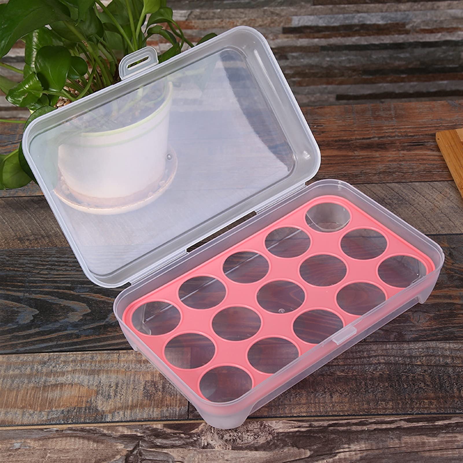 Boîte d'œuf plastique pour protéger vos œufs des chocs dans le frigo