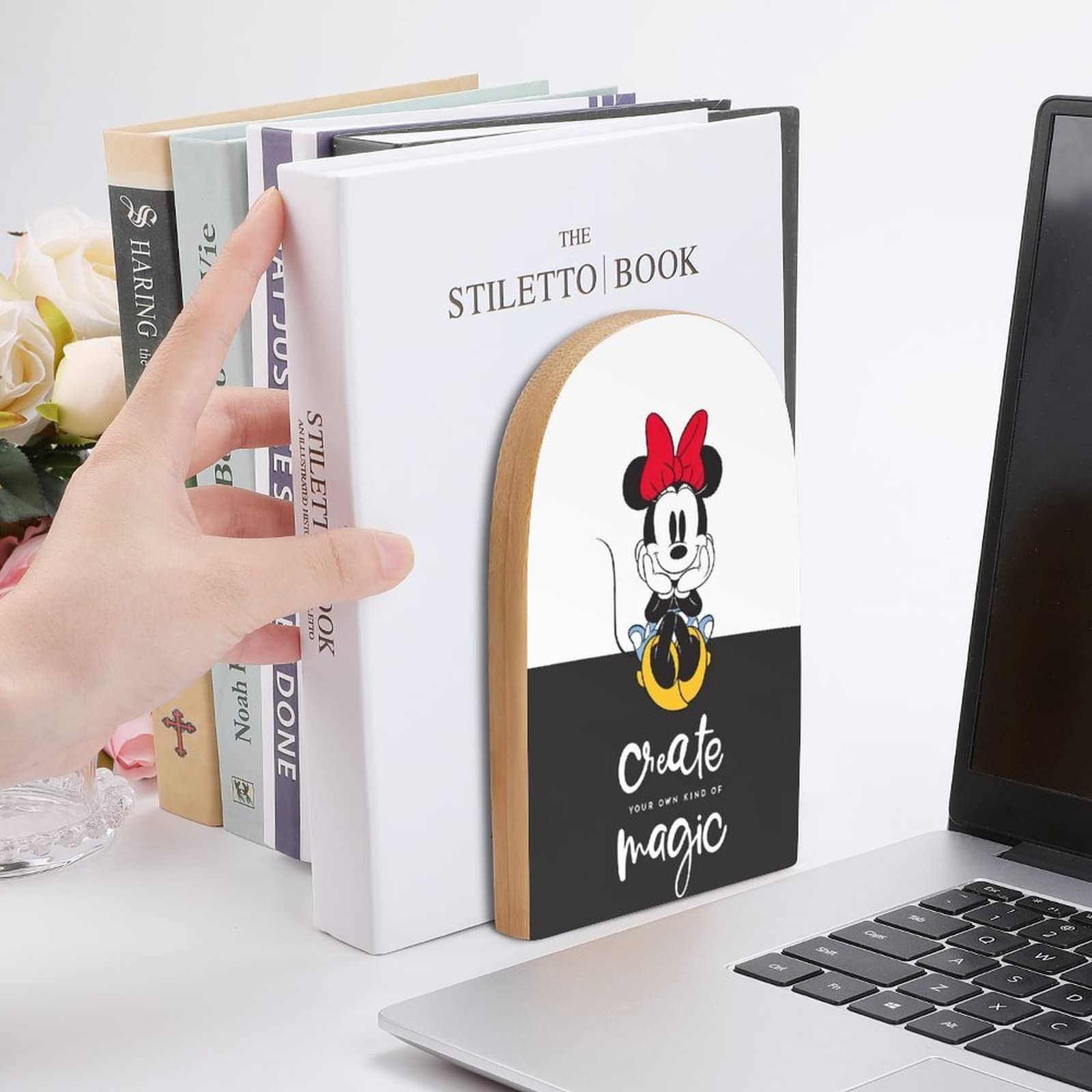 ディズニーストア　ミッキーマウス　フィギュア　ブックスタンド　ブックエンド　新品 Amazon.co.jp: ディズニー ミッキーマウス 本立て ブックスタンド