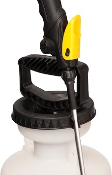 Roundup 190012 3-Gallon Premium Lawn & Garden Sprayer With 3-Nozzle System